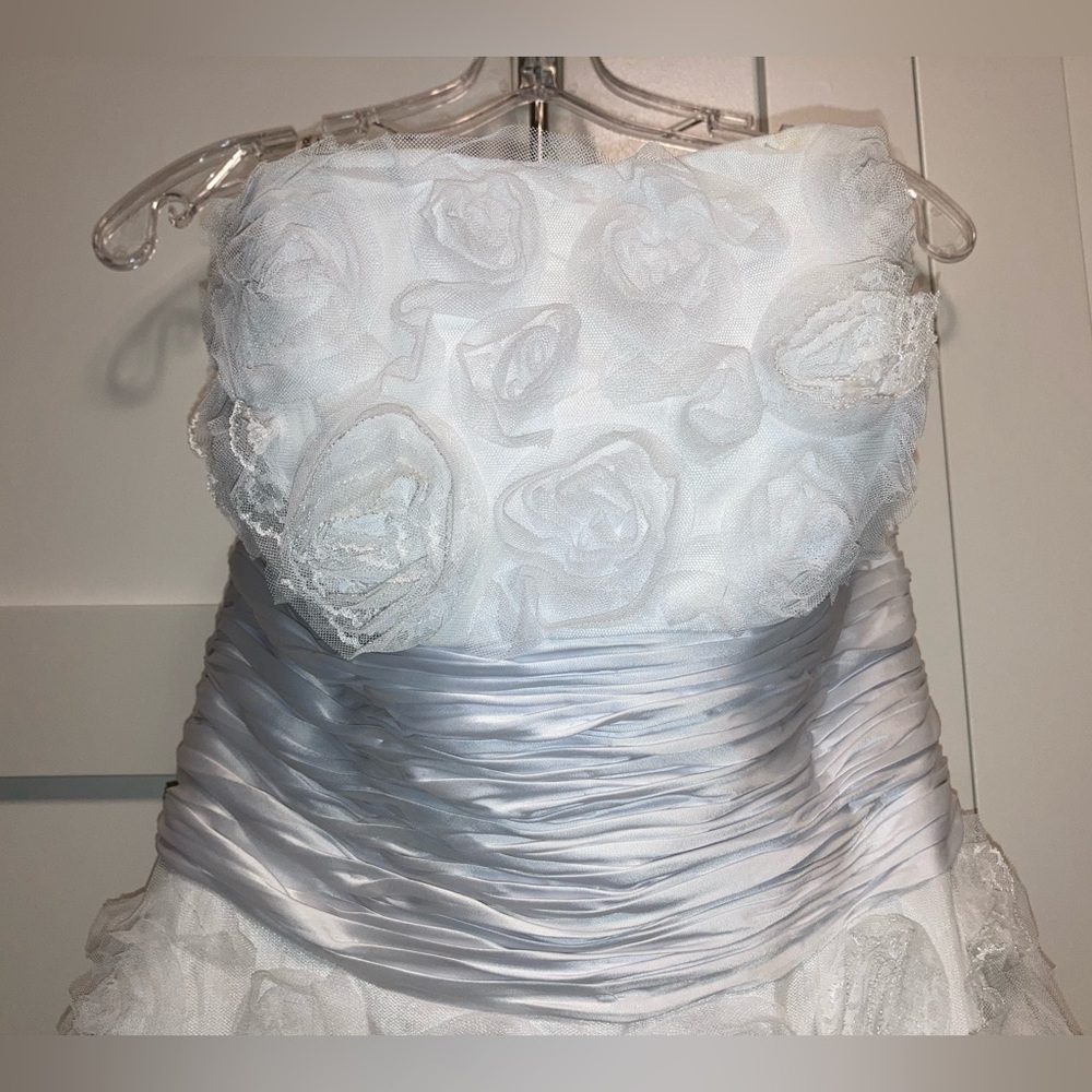 White Lace Roses Wedding Dress - Picture 4 of 8